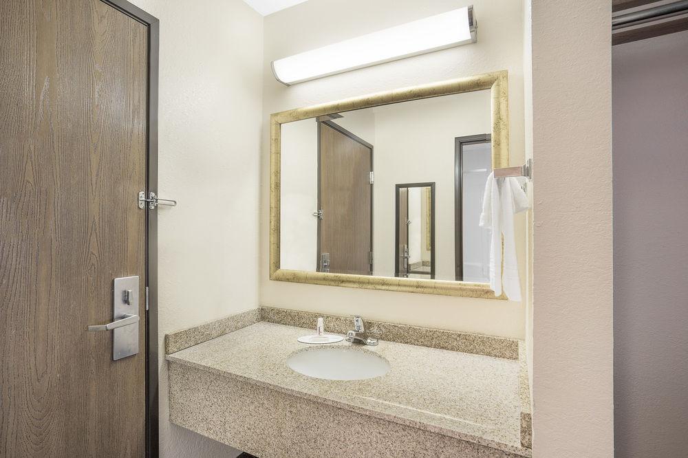 Super 8 By Wyndham 3* Galesburg