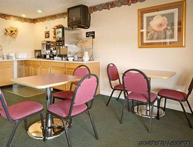 Super 8 By Wyndham Hotel Galesburg