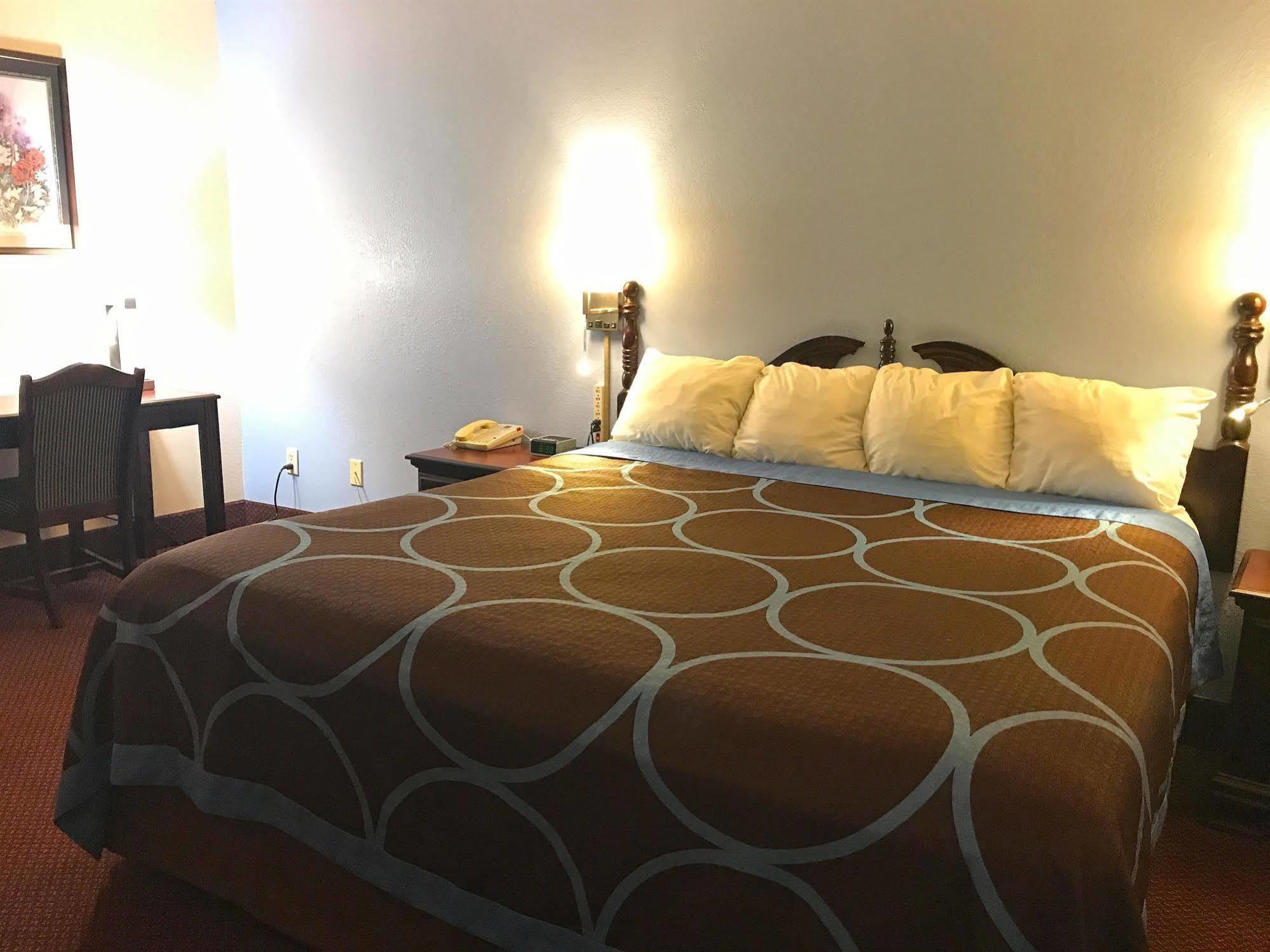 Super 8 By Wyndham Hotel 3*