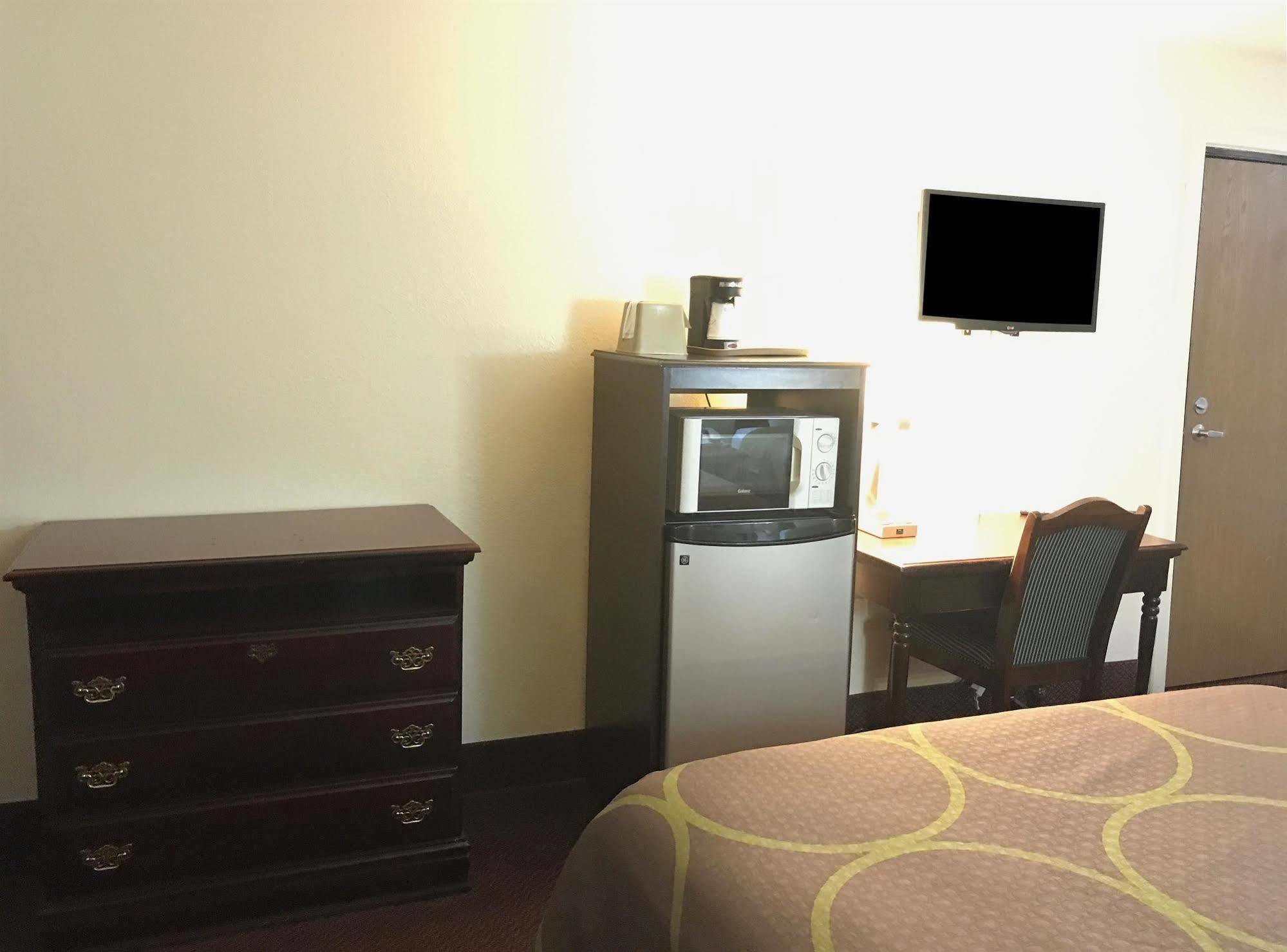 Super 8 By Wyndham