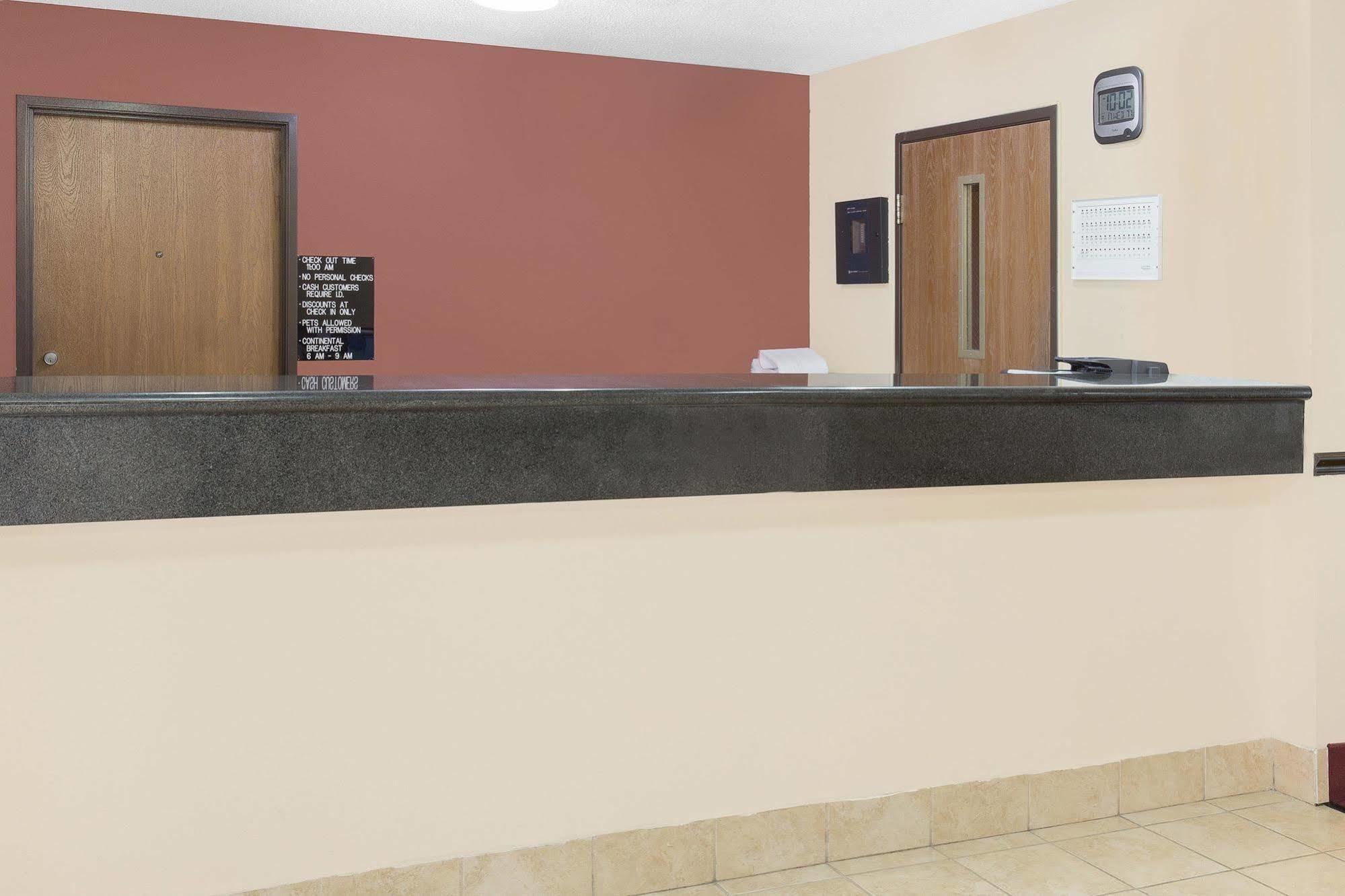 Hotel Super 8 By Wyndham 3*