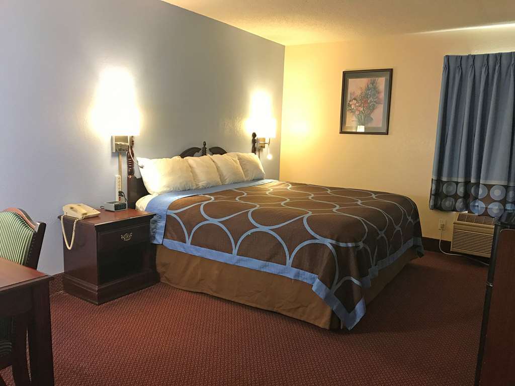 Super 8 By Wyndham Hotel 3*