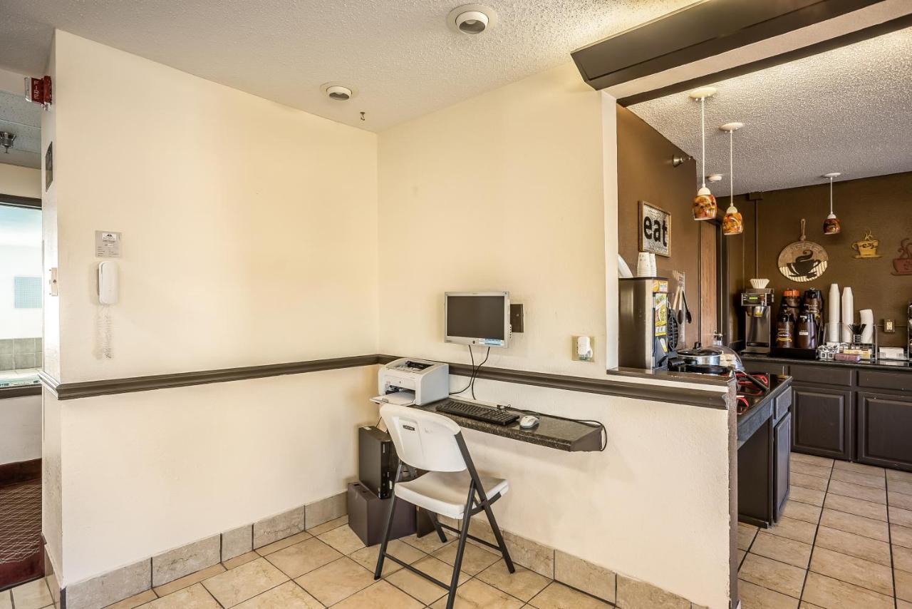 Super 8 By Wyndham 3*